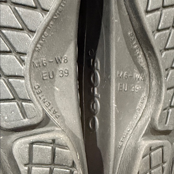 OOFOS Ooahh Black Comfort Slides Unisex W8/M6 - Picture 8 of 8